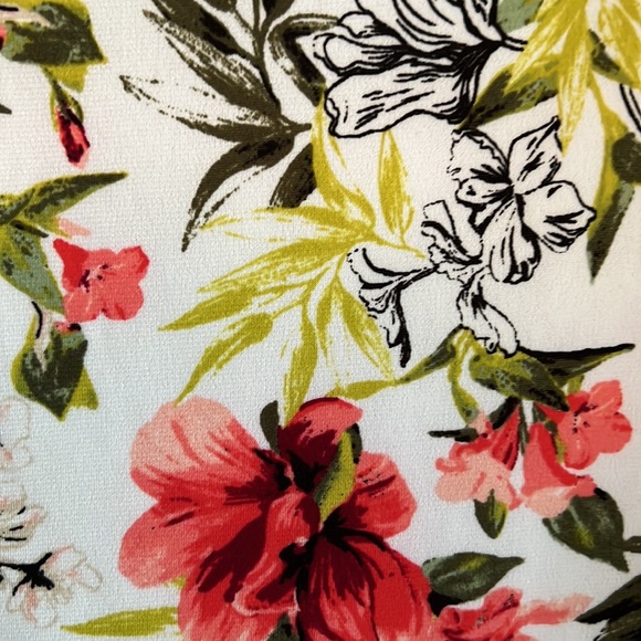 WHBM tank with spaghetti straps. White with black, pink, peach, greens - Picture 5 of 5